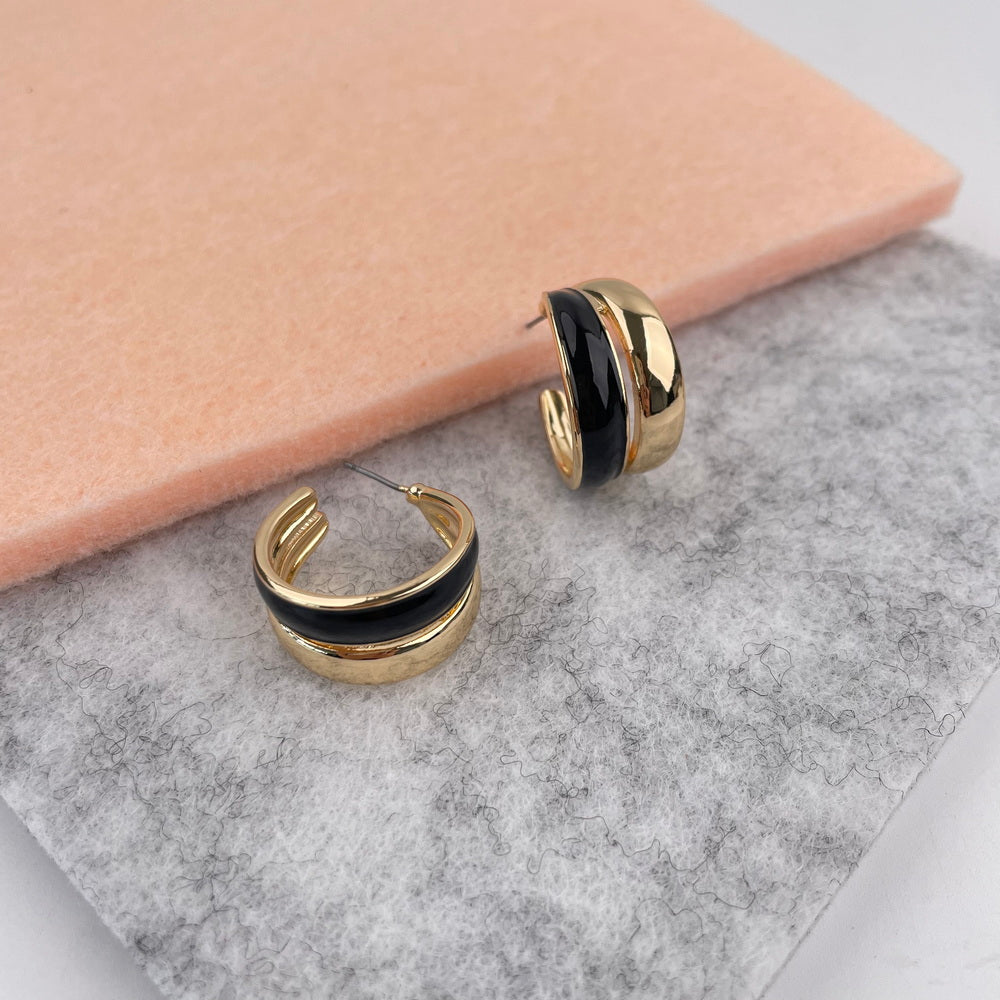 CLASSIC EARRINGS