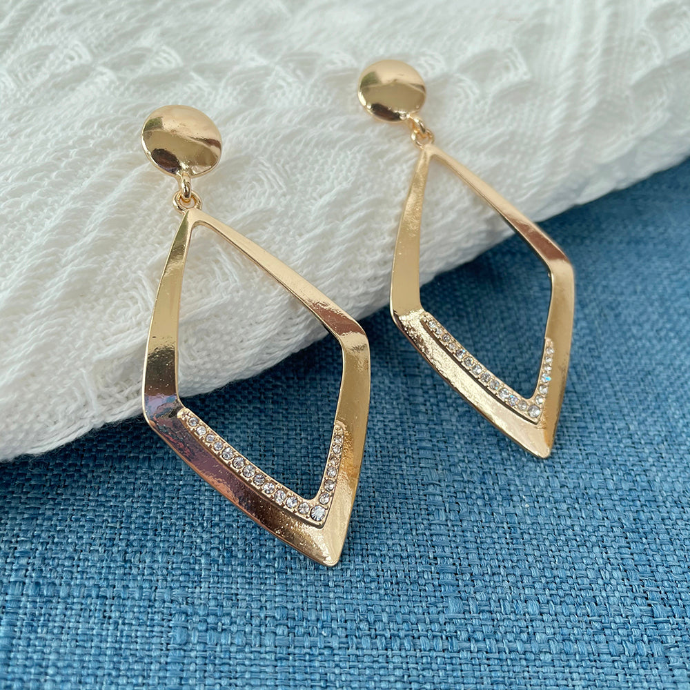 GEOMETRIC PENDANT EARRINGS