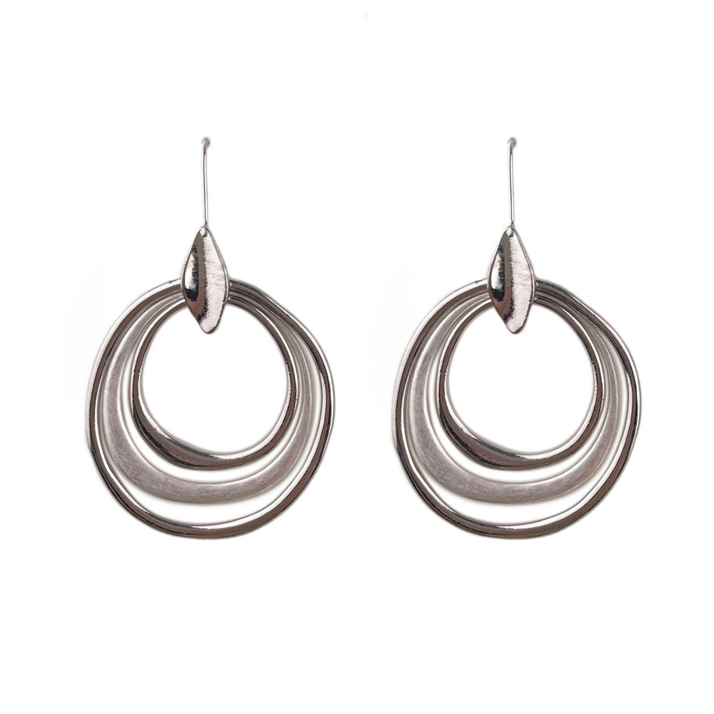 RHREE CIRCLE EARRINGS