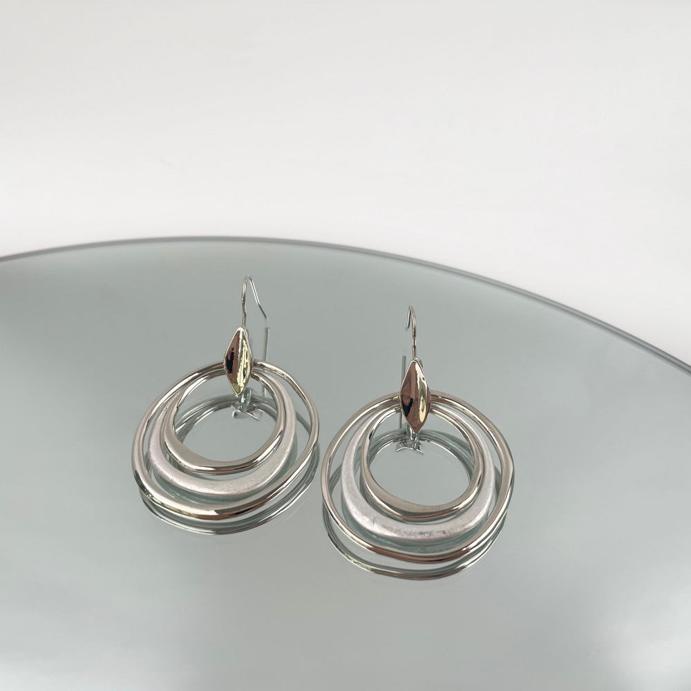 RHREE CIRCLE EARRINGS