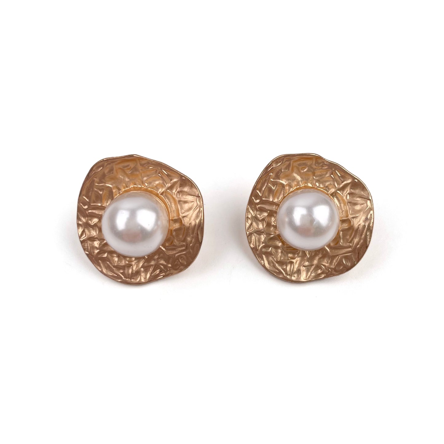 VINTAGE PEARL STUD EARRING