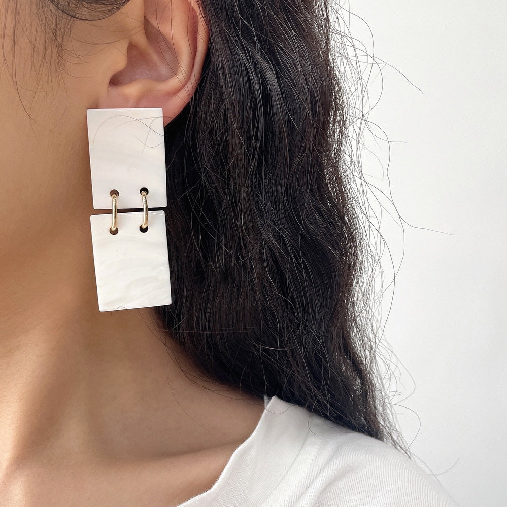 RECTANGLE SHELL EARRINGS