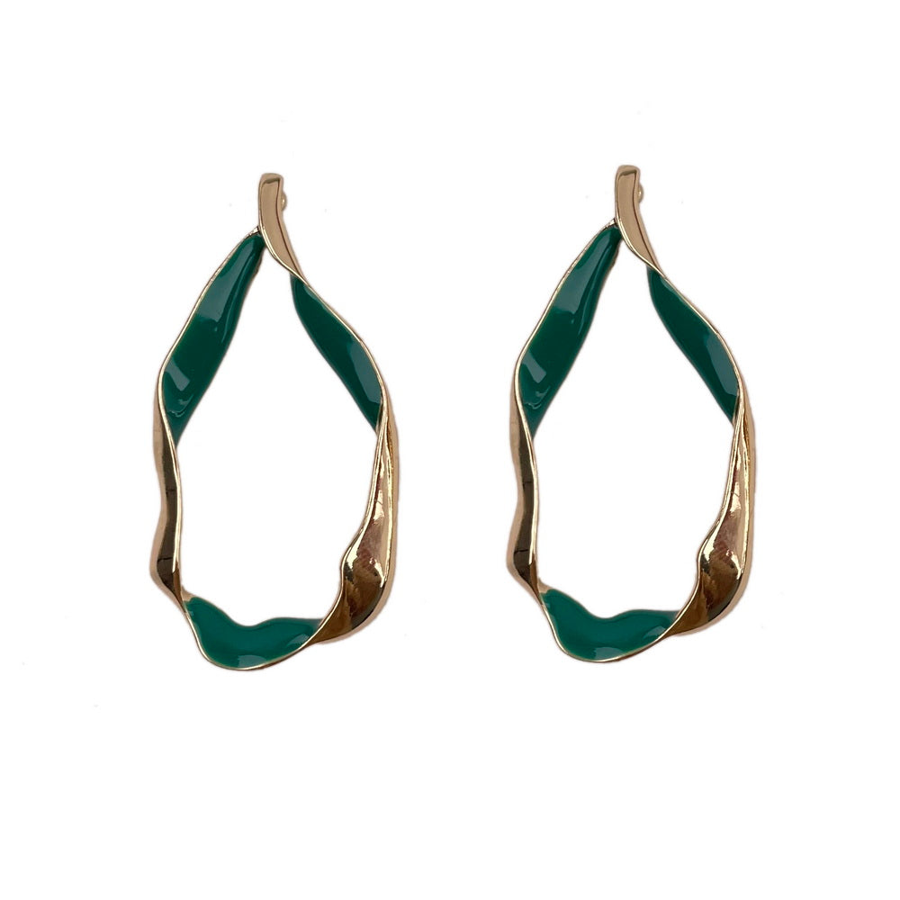 TWISTED EARRINGS