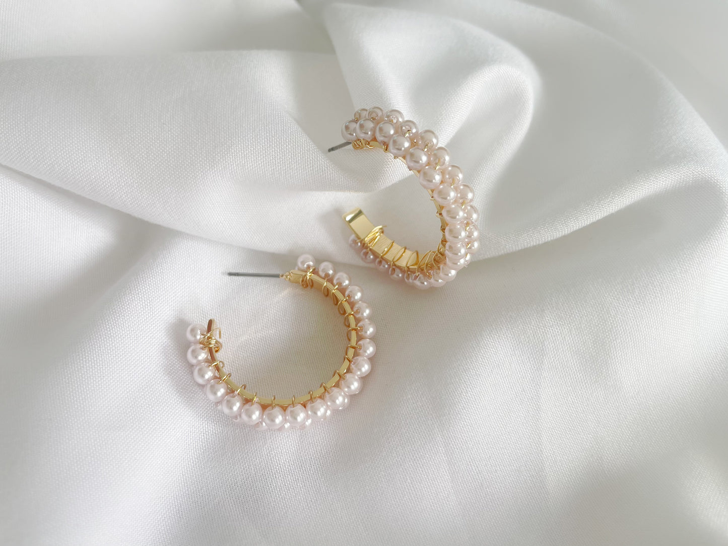 PEARL HOOP EARRINGS