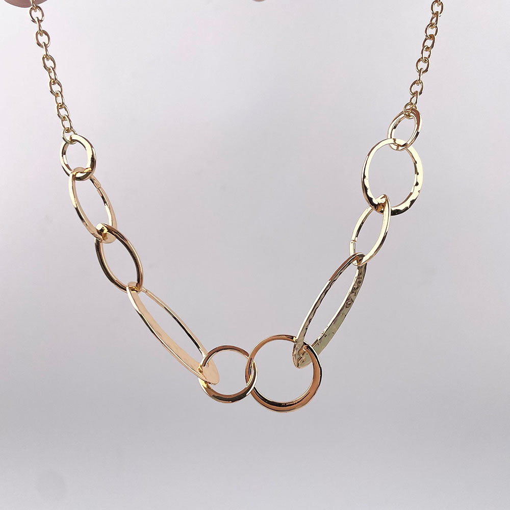 OVAL LINE NECKLACE