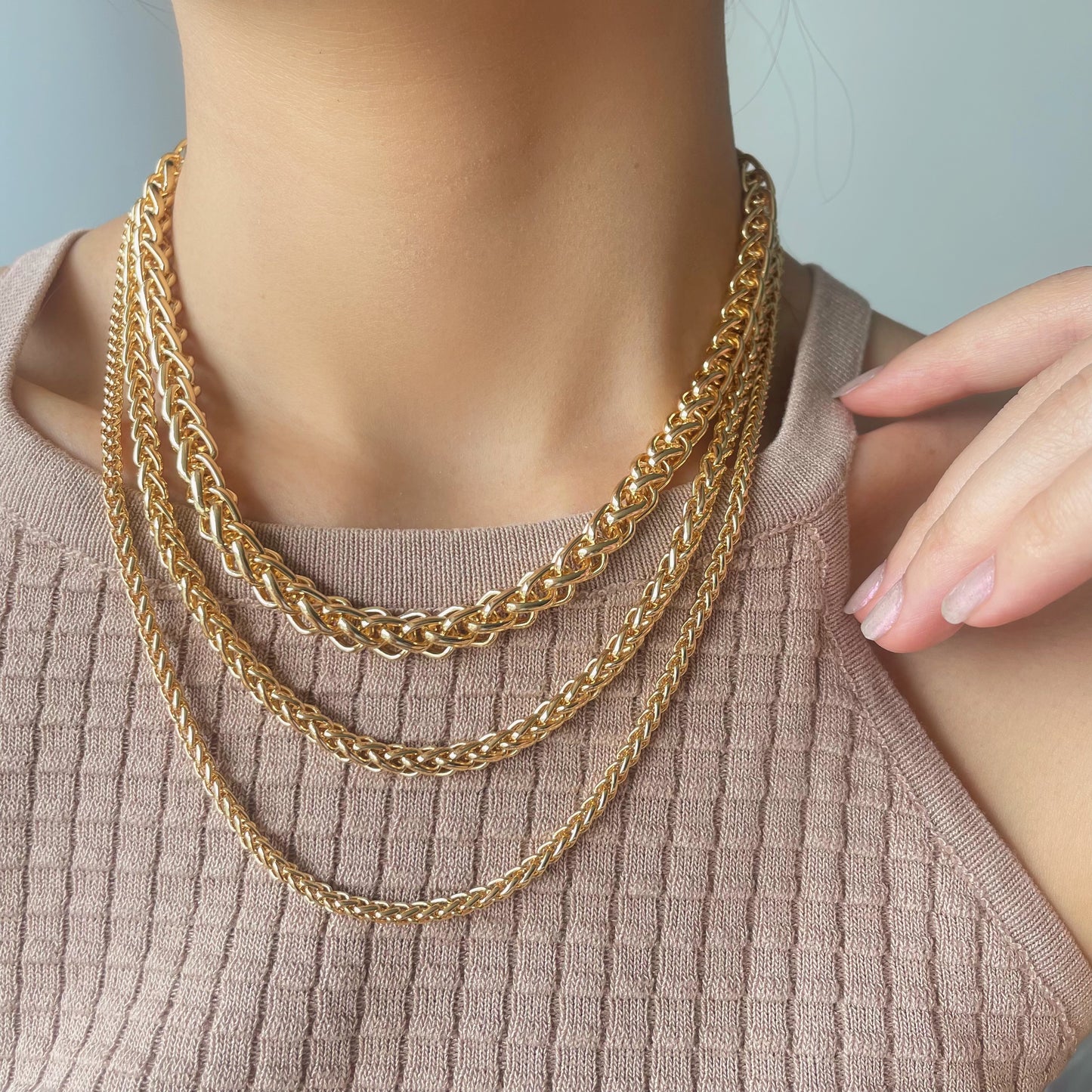 MULTIPLE NECKLACE