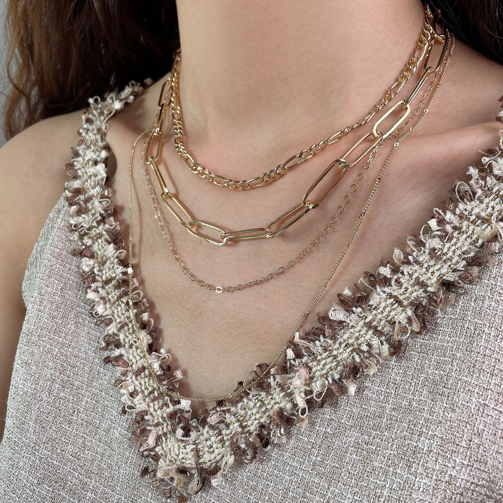 GOLD MULTILAYER NECKLACE