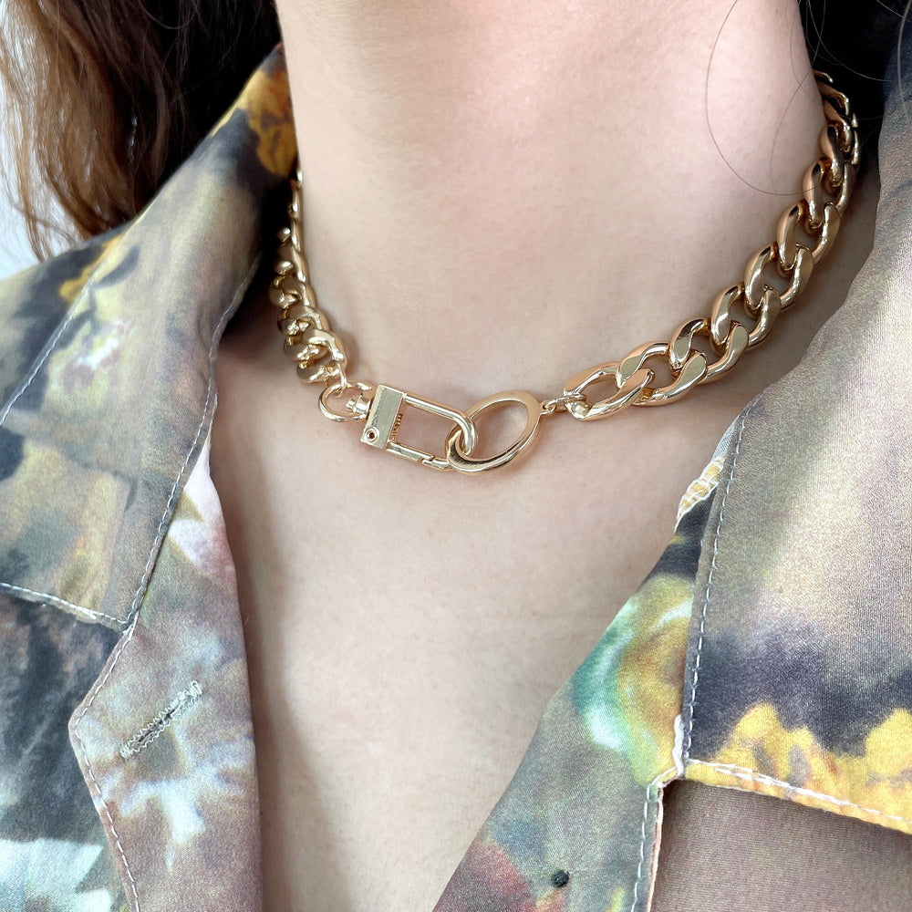 CHUNKY CHAIN NECKLACE